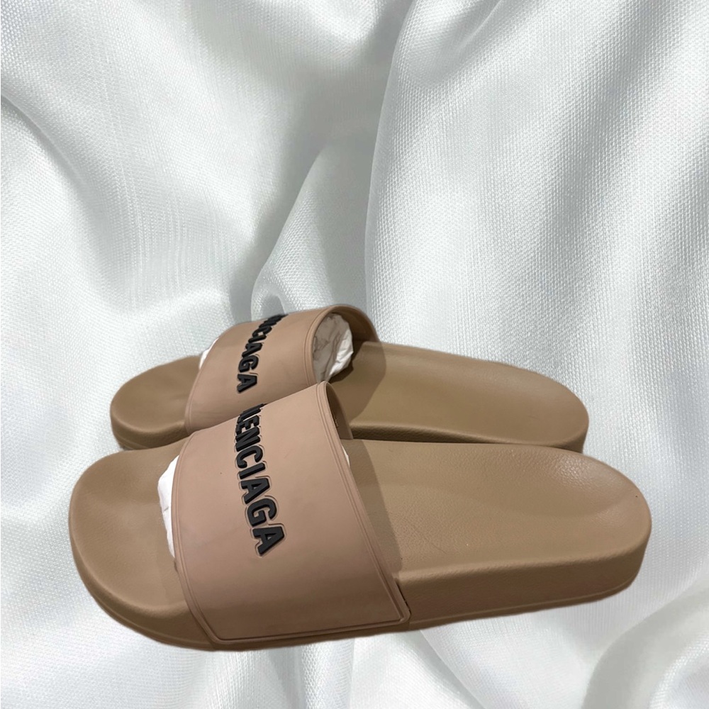 Gently Worn Balenciaga Pool Slide Rubber Logo Slip On Beige/ Black C 37 / US 6.5 - Picture 6 of 11